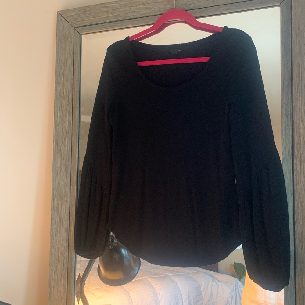 Ann Taylor Woman’s Black shirt bell sleeves